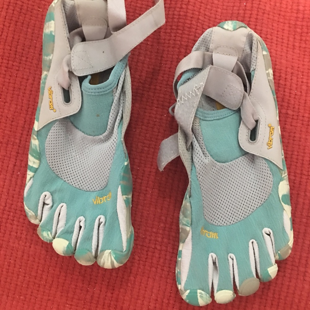 Vibrant Toes Shoes